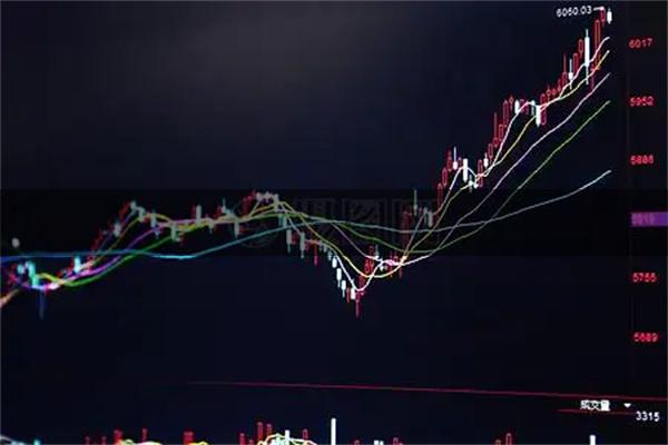 股票配资炒股网址 美伊战争持续消耗全球石油库存 EIA再度上调油价预测